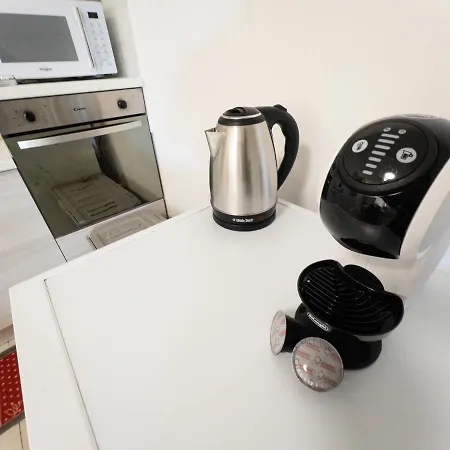 Smart Ingresso Privato, Wifi, Parcheggio & Self Check-in Apartamento *