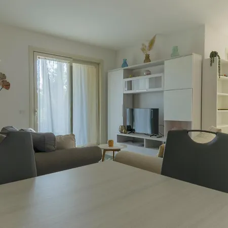 Smart Ingresso Privato, Wifi, Parcheggio & Self Check-in Apartamento *
